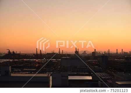 從川崎瑪麗蓮看工業區的夜景 75201123