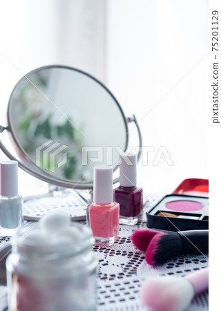 Image of cosmetics Image of cosmetics 75201129