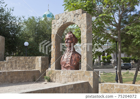 Bust of Alexander Suvorov at the Suvorov Redoubt in the city of Evpatoria 75204072