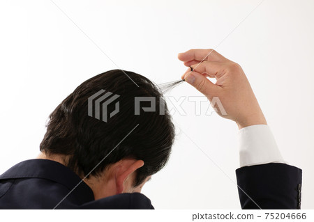 Men who suffer from hair 75204666