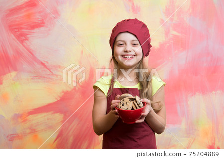 childhood and happiness, cooking and eating, bakery, calorie and dieting 75204889