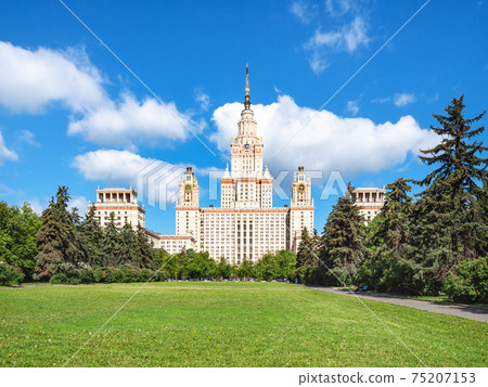 east facade of Moscow University and green lawn 75207153