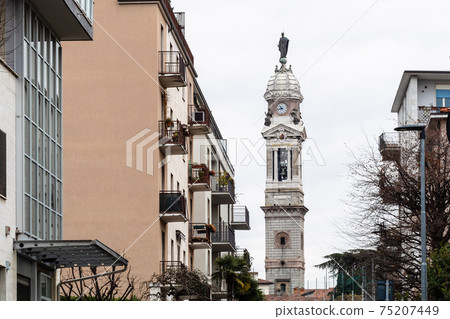 apartment houses and bell tower of Basilica 75207449