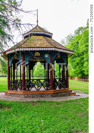 Chinese gazebo in Sofiyivka park in Uman, Ukraine 75209566