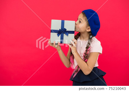 Best toys and christmas gifts. Kid little girl in beret hat 75210043