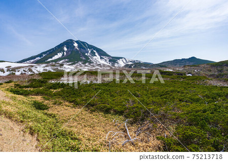 Shiretoko Pass的Rausu-dake Shiretoko Pass的Rausu-dake 75213718