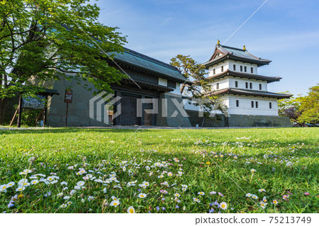 松前城城堡塔和城堡大門 松前城城堡塔和城堡大門 75213749
