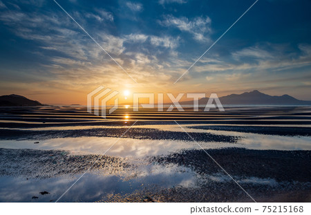 日落在御手洗海岸染上黃昏 日落在御手洗海岸染上黃昏 75215168