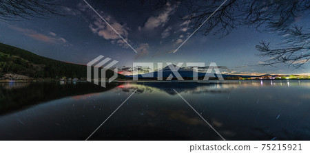 Starry sky from Lake Tanuki and Mt. Fuji Starry sky from Lake Tanuki and Mt. Fuji 75215921
