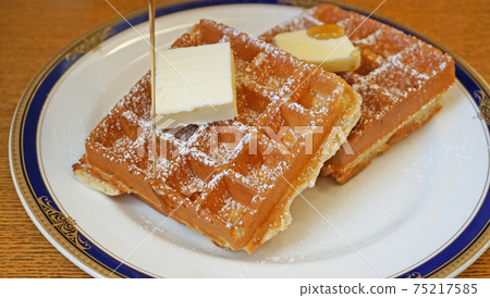 Delicious Belgian waffles Delicious Belgian waffles 75217585