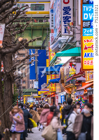 Tokyo cityscape of Japan under a state of emergency. Threat crowd. It is no longer different from normal times. … = March 5, Akihabara Tokyo cityscape of Japan under a state of emergency. Threat crowd. It is no longer different from normal times. … = March 5, Akihabara 75218321