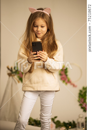 Concept of using modern technology by children 75218672