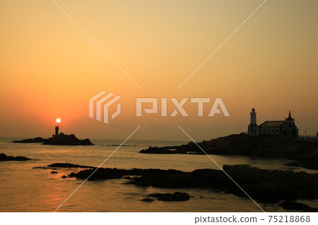 When the sea misses, Jukseong Cathedral When the sea misses, Jukseong Cathedral 75218868