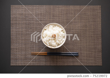 白米飯與李子乾 白米飯與李子乾 75219972
