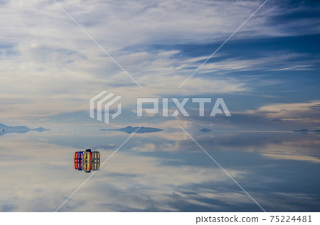 烏尤尼鹽湖銀河的星空 烏尤尼鹽湖銀河的星空 75224481