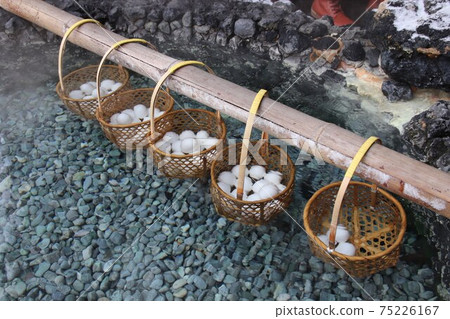 Kusatsu hot spring egg 75226167