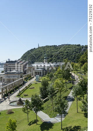 The gardens of castle in Budapest 75229192