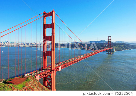 美國加州著名的觀光景點-舊金山金門大橋 75232504