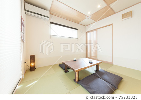 Bright Japanese-style room in a new house Bright Japanese-style room in a new house 75233323