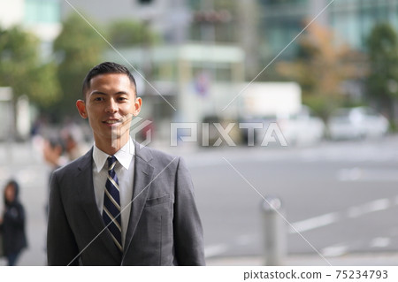 西裝,手錶,辦公室工作人員,新員工,工人,商業,戶外,年輕人,建築,電暈,銷售複製空間 西裝,手錶,辦公室工作人員,新員工,工人,商業,戶外,年輕人,建築,電暈,銷售複製空間 75234793