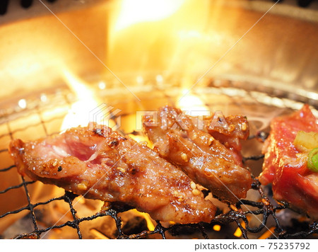 黑毛和牛牛肉烤肉 75235792