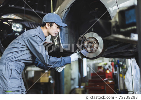 Auto mechanic 75239288