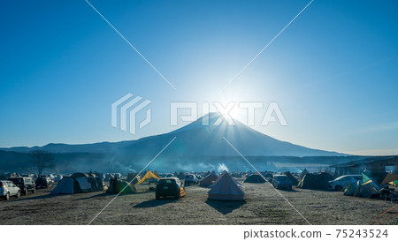 "Shizuoka Prefecture" Watching the sunrise of Mt. Fuji from the campsite "Shizuoka Prefecture" Watching the sunrise of Mt. Fuji from the campsite 75243524