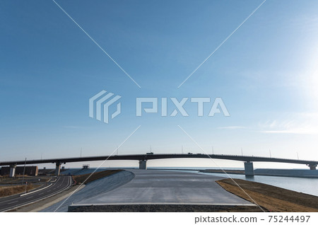 橋樑和海堤 75244497