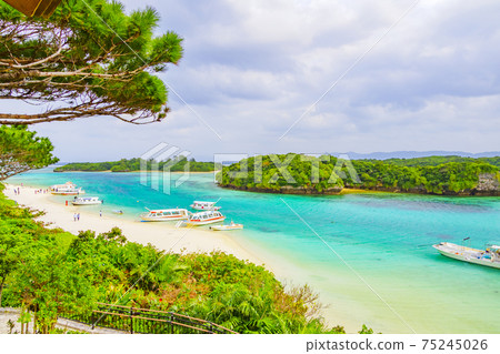 Ishigaki Island Kabira Bay Okinawa Prefecture 75245026