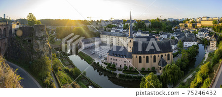 Sunrise superb view of the Grund, Luxembourg 75246432