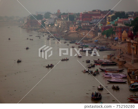Ghat [Ganges] India 2009 75250280
