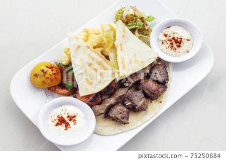 middle eastern food mixed bbq barbecue grilled meat set meal 75250884