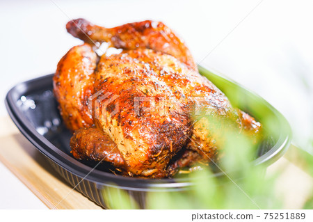 Roast chicken roasted takeout [with corona new normal] 75251889