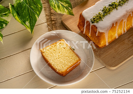 Lemon Cake Lemon Cake 75252134