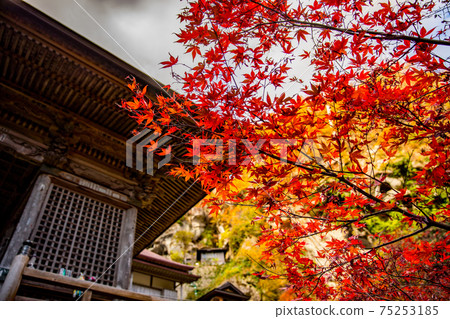 秋天的山寺 75253185