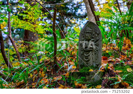 Autumn mountain temple Autumn mountain temple 75253202