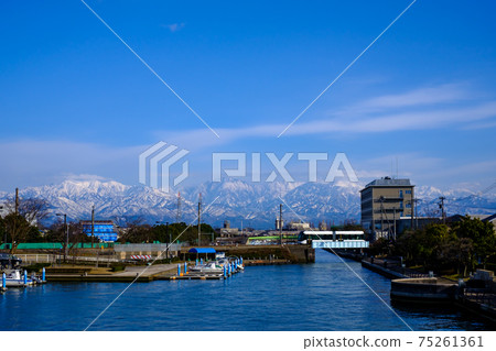 Toyama / Tateyama mountain range and tram / Iwase canal 75261361