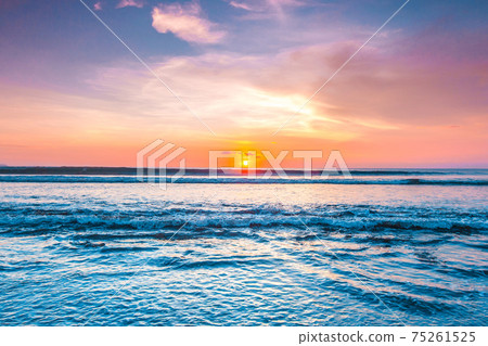 Amazing sunset from Bali beach Amazing sunset from Bali beach 75261525