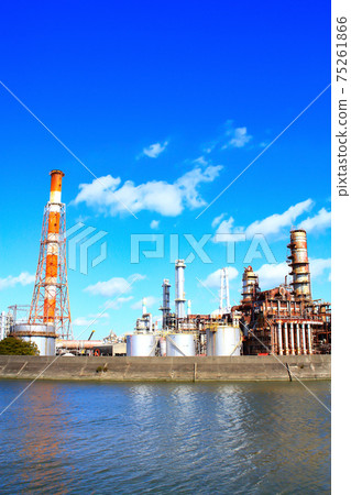 四日市市的風景，工廠設施的綜合體 75261866