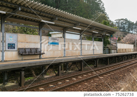 JR四國土山線大村津屋前站 75262738