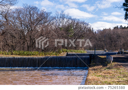 長海神奈拉山暖水路 照片素材 圖片 圖庫