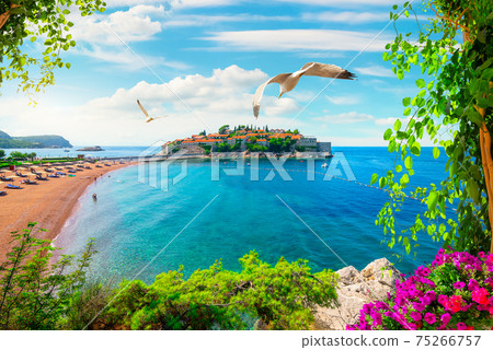 Island of Sveti Stefan 75266757