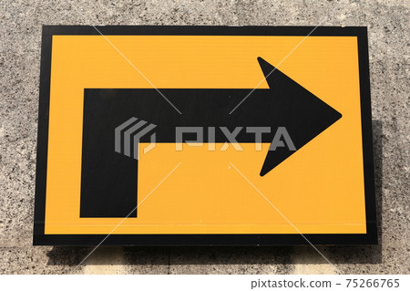 A sign 75266765