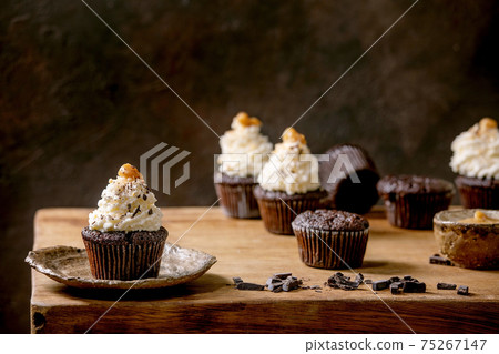 Chocolate cupcakes with caramel Chocolate cupcakes with caramel 75267147