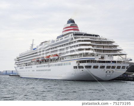 World-famous Yokohama Port Winter World-famous Yokohama Port Winter 75273195