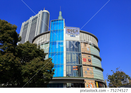 東京巨蛋城與港口和東京巨蛋酒店相遇 東京巨蛋城與港口和東京巨蛋酒店相遇 75274527
