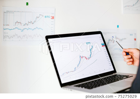 Man trader bitcoin data price trend analysing Man trader bitcoin data price trend analysing 75275029