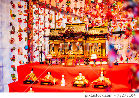 (Shizuoka Prefecture) Hina no Yakata Mukai-an Hanging Hina 75275104