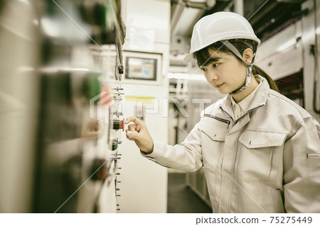 Business maintenance and inspection women Business maintenance and inspection women 75275449