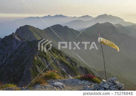 從Harinokidake到Shirouma山(長野和富山縣)的風景 從Harinokidake到Shirouma山(長野和富山縣)的風景 75276848
